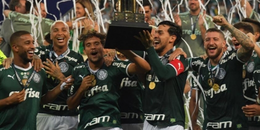 Elenco do Palmeiras festeja 'entrada para a história' com inédita Recopa