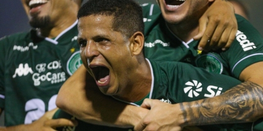 Em alta no Guarani, Lucão espera atingir o G4 da Série B do Campeonato Brasileiro com a equipe