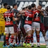 Em clássico de ‘pouco futebol’, Fluminense marca no fim e vence o Flamengo