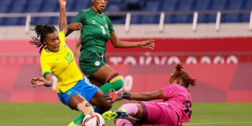 Em jogo com paralisações, Seleção feminina sua, mas derrota Zâmbia e vai às quartas da Olimpíada