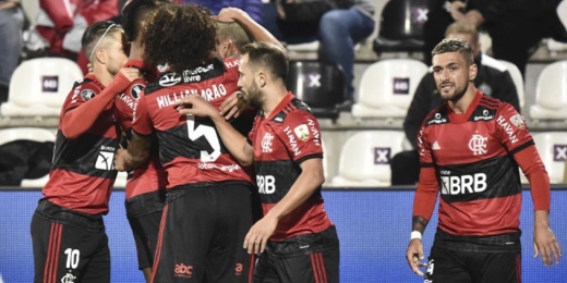 Em jogo maluco, Flamengo goleia o Olimpia no Paraguai e se aproxima da semifinal da Libertadores