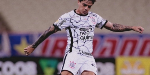 Em jogo movimentado, Fortaleza bate o Corinthians com golaço de Robson