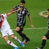 Em noite de Fernando Miguel, Atlético-GO bate o Corinthians na estreia de Sylvinho