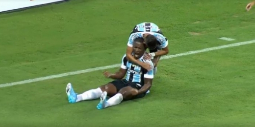 Em noite inspirada de Elias, Grêmio vence o Caxias na sua estreia no Campeonato Gaúcho 2022