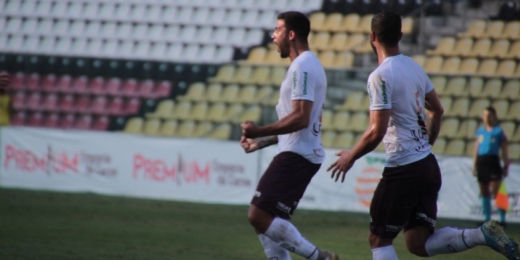 Em sequência positiva na defesa, Bruno Leonardo comemora primeiro gol pela Ferroviária
