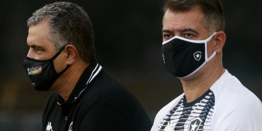 Em súmula, árbitro registra expulsão a auxiliar do Botafogo: 'Você é vagabundo safado, nos prejudicou'