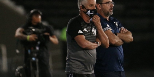 Enderson 'vira um turno' no Botafogo: aproveitamento é de 73% e time estaria um ponto atrás do Vasco