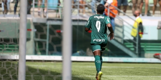 Endrick marca, ajuda em fim de jejum do Palmeiras e garante coroa de craque do ano na Copinha