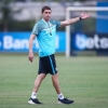 Enquanto não define novo técnico, Grêmio coloca Thiago Gomes como interino