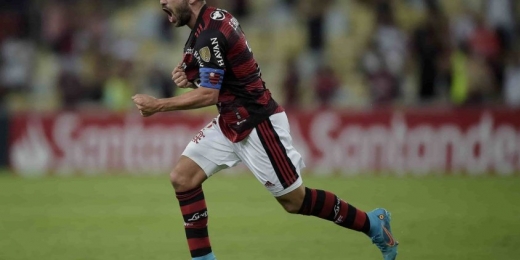 Everton Ribeiro brilha em função cerebral e cola no top-5 de artilheiros do Flamengo na Libertadores