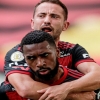 Everton Ribeiro revela ‘resenha’ de Gerson com elenco do Flamengo e sonha com possível volta do meia