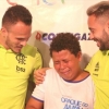 Everton Ribeiro se torna padrinho de projeto social ‘Craque do Amanhã’