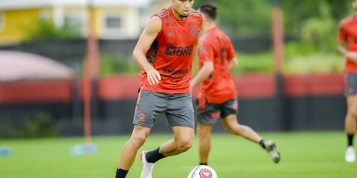 Ex-clube de Andreas Pereira tem interesse em repatriar o meia do Flamengo
