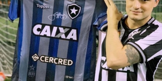Ex-patrocinador do Botafogo, Felipe Neto apoia John Textor em romper contratos: 'Valores são muito baixos'
