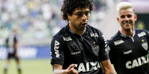 Fábio Carille pede e Santos pode fechar com Luan nas próximas horas