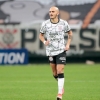 Fábio Santos não vê demérito do Corinthians em virada: ‘Estamos tentando melhorar’