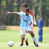 Filho de ex-jogador, jovem com nacionalidade coreana sonha em atuar pela Seleção Brasileira
