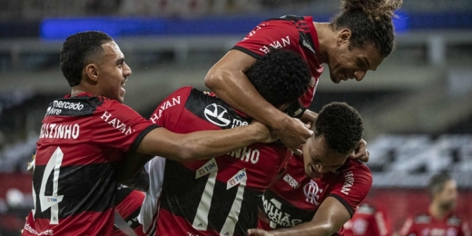 Flamengo 'atropela' o Coritiba e avança às oitavas de final da Copa do Brasil