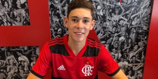 Flamengo contrata volante que se destacou na Copinha por clube paulista