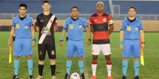 Flamengo goleia Vasco (AC) por 12 a 0 e doa equipamentos ao rival após duelo na Copa do Brasil Sub-17