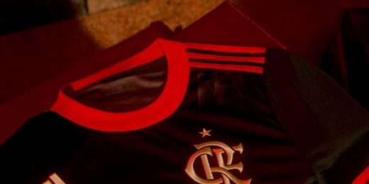 Flamengo lança camisa 3 em homenagem ao Mundial de 1981; veja imagens