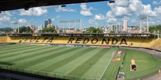 Flamengo mandará clássico com o Fluminense e mais jogos do Carioca no Raulino de Oliveira, em Volta Redonda