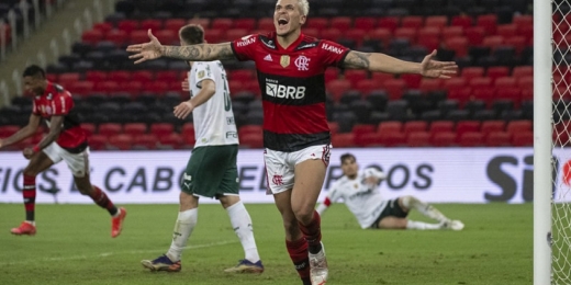 Flamengo tem três representantes na 'Seleção do Torcedor' da 1ª rodada do Brasileirão; Diego Alves fica de fora
