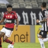 Fora dos trilhos no Brasileiro, Flamengo vê desafio aumentar na Libertadores sem uma zaga segura