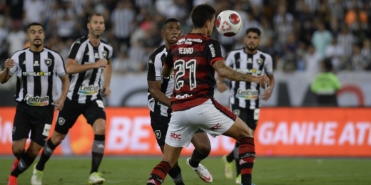 Gabi 'entende' função contra o Botafogo e abre leque de formações para Paulo Sousa no Flamengo