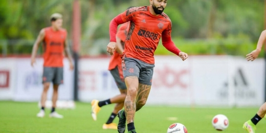 Gabigol antecipa fim das férias e se reapresenta ao Flamengo