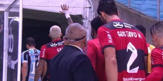Gabigol faz alusão ao 'cincum' e provoca dirigentes do Grêmio em nova goleada do Flamengo