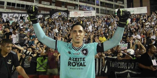 Gatito, do Botafogo, indica que pode retornar aos gramados ainda nesta Série B: 'Momento muito esperado'