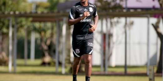 Gil revela 'receita' para completar 300 jogos pelo Corinthians: 'Conhecer e cuidar do corpo'