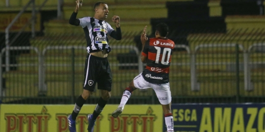 Gilvan leva cartão contra o Cruzeiro, fica suspenso e Botafogo tem problema na zaga
