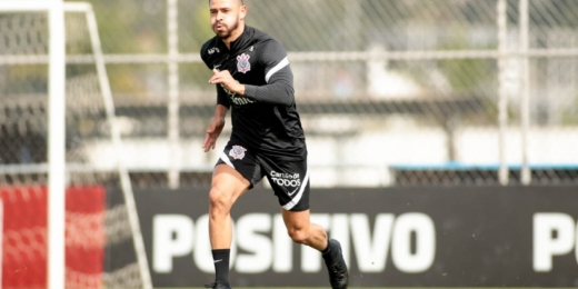 Giuliano conhece dependências do Corinthians e revela sonho de jogar pelo clube: 'Me sentindo privilegiado'