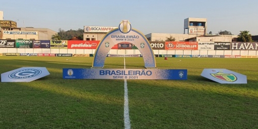 Goiás vence Brusque e assume vice-liderança da Série B