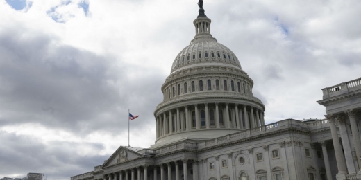 GOP Muito Favorecido para Tomar o Senado e a Câmara em 2022; Câmara em meados de 2022