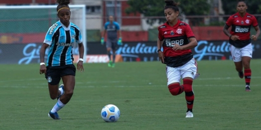 Grêmio vence o Flamengo nos pênaltis e vai à final da Supercopa do Brasil Feminina