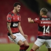 Gustavo Henrique revela conselho de Arrascaeta em gol do Flamengo: ‘Fica parado que eu vou jogar a bola aí’