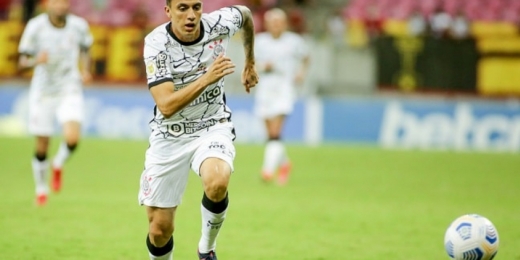 Gustavo Mantuan celebra volta ao Corinthians após quase um ano sem jogar pelo time: 'Vitória pessoal'