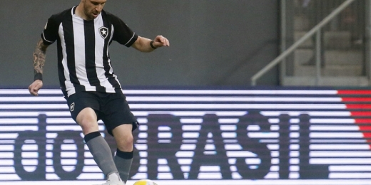 Gustavo Sauer e Lucas Fernandes fazem primeiro treino pelo Botafogo