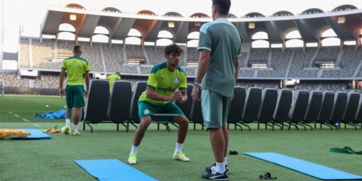 Gustavo Scarpa vê Palmeiras mais preparado para o Mundial na chegada em Abu Dhabi