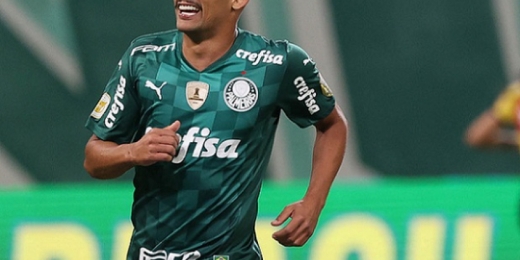 Gustavo Scarpa vive temporada com mais assistências no Palmeiras