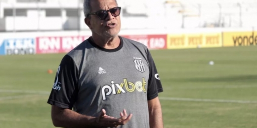 Hélio dos Anjos diz que não 'ofendeu ninguém' e explica acusação de racismo em jogo contra o Vasco