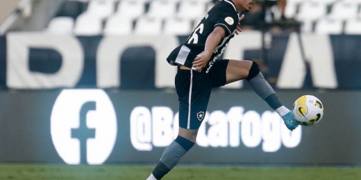 Hugo deve ser a novidade no Botafogo contra o Ceará; veja provável time