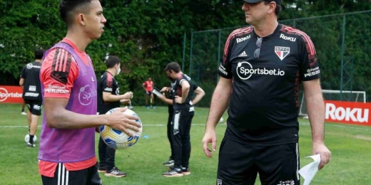 Igor Vinícius é novidade do São Paulo no primeiro treino de Ceni no CT