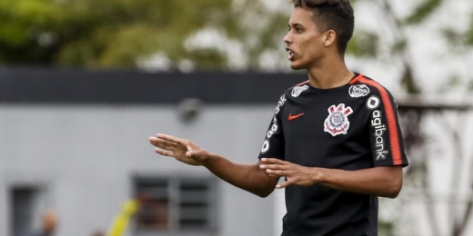 Interesse de clube inglês pode frustrar planos do Corinthians por Pedrinho