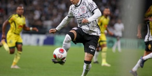 Interino do Corinthians vê bom jogo de Róger Guedes contra o Mirassol: 'Se doou sem a bola'