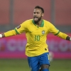Investigado pela Nike, Neymar cutuca a marca em treino da Seleção Brasileira na Granja
