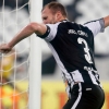 Joel Carli marca gol após três anos e é essencial em vitória do Botafogo